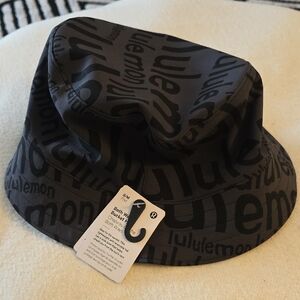 lululemon athletica Charcoal Logo Bucket Hat